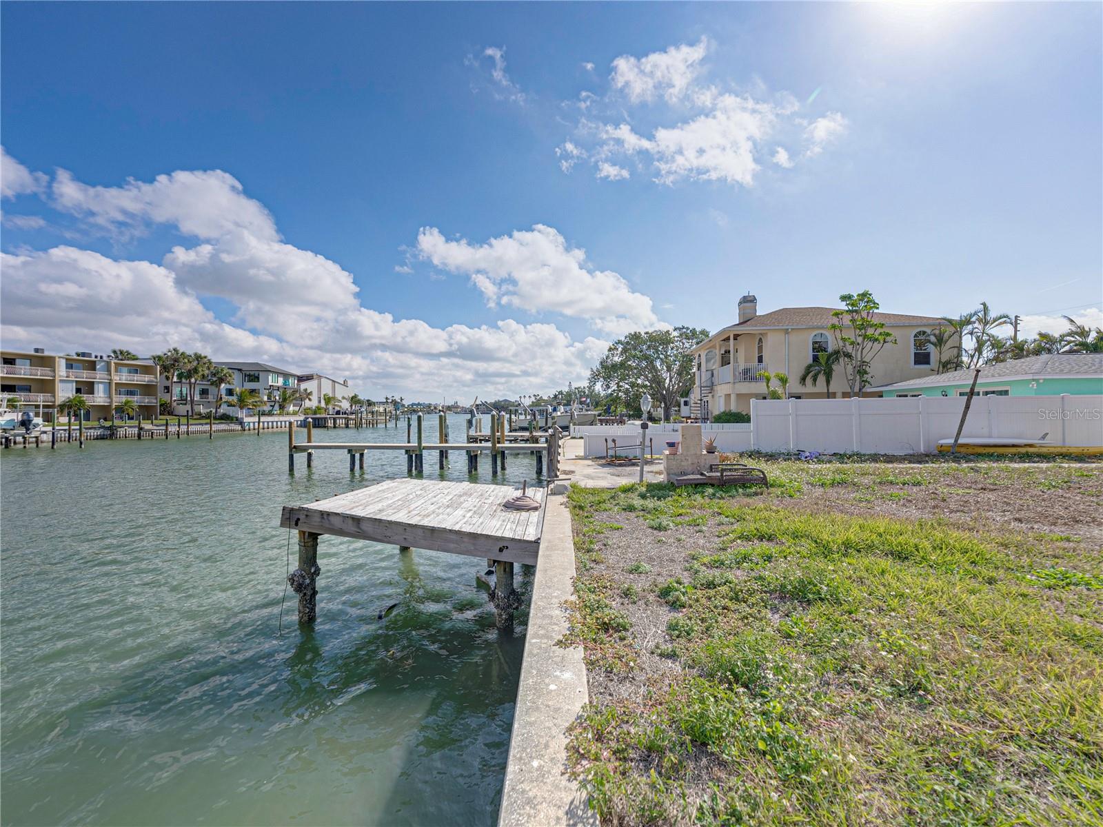 Listing photo id 56 for 12412 Lagoon Lane