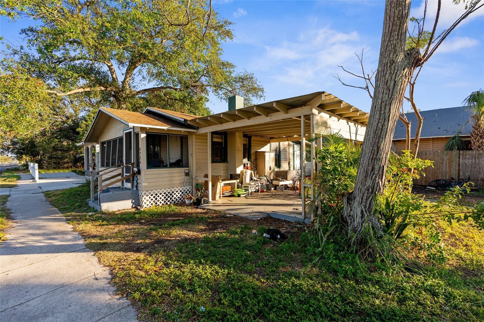 Image 3 of 19 For 4734 15th Avenue S