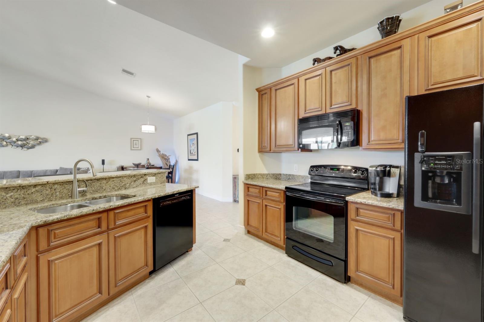 Image 14 of 35 For 403 47th Terrace  203
