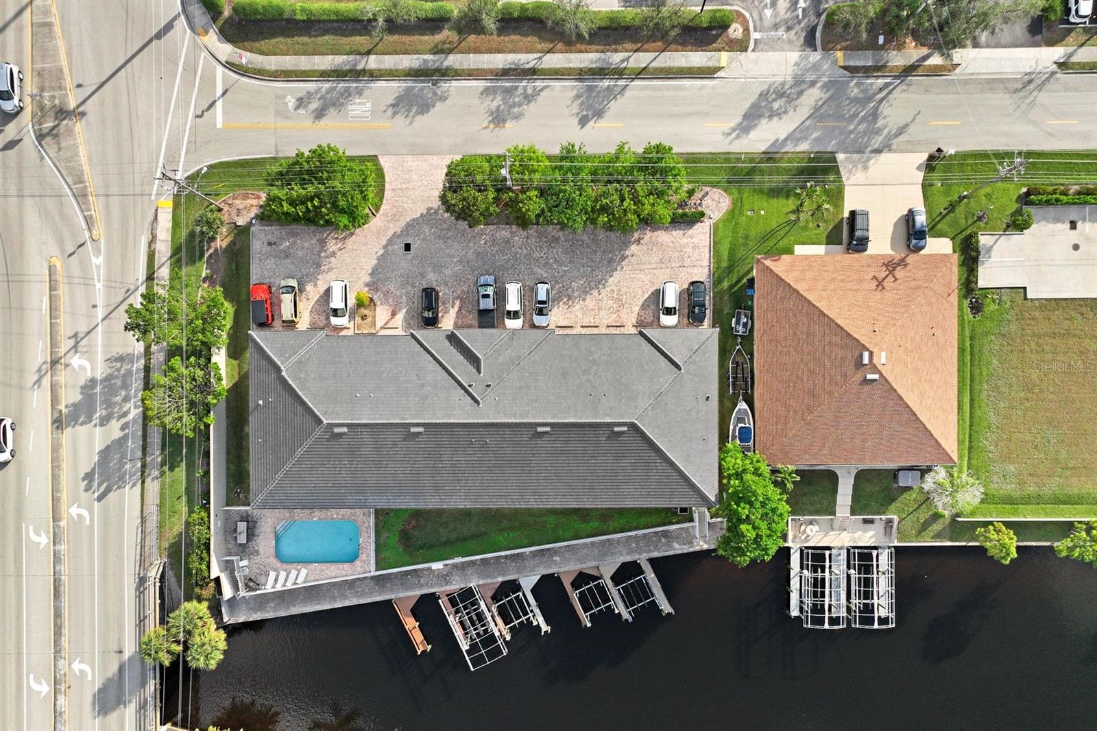 Image 2 of 35 For 403 47th Terrace  203