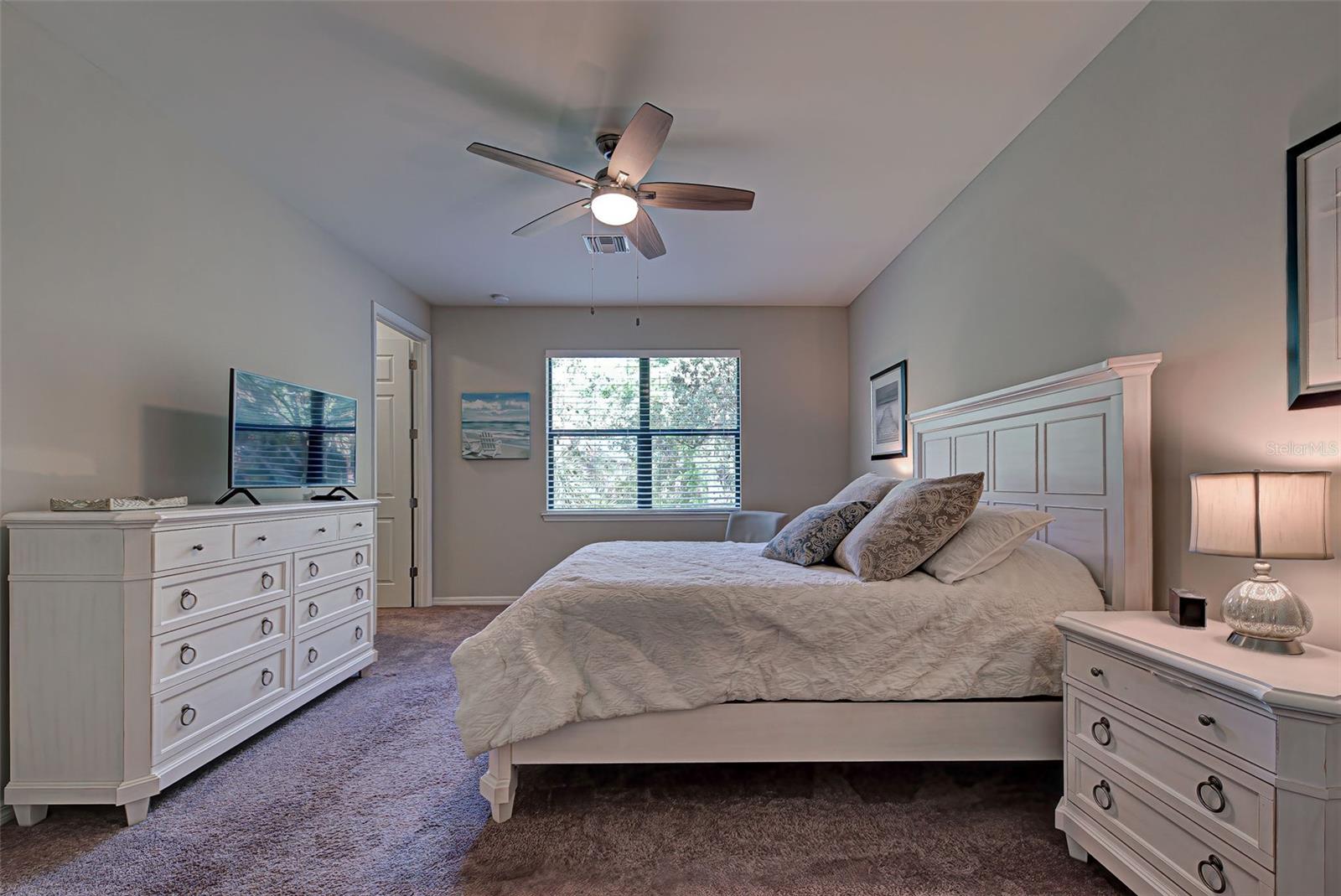Listing photo id 12 for 11976 Blazing Star Drive