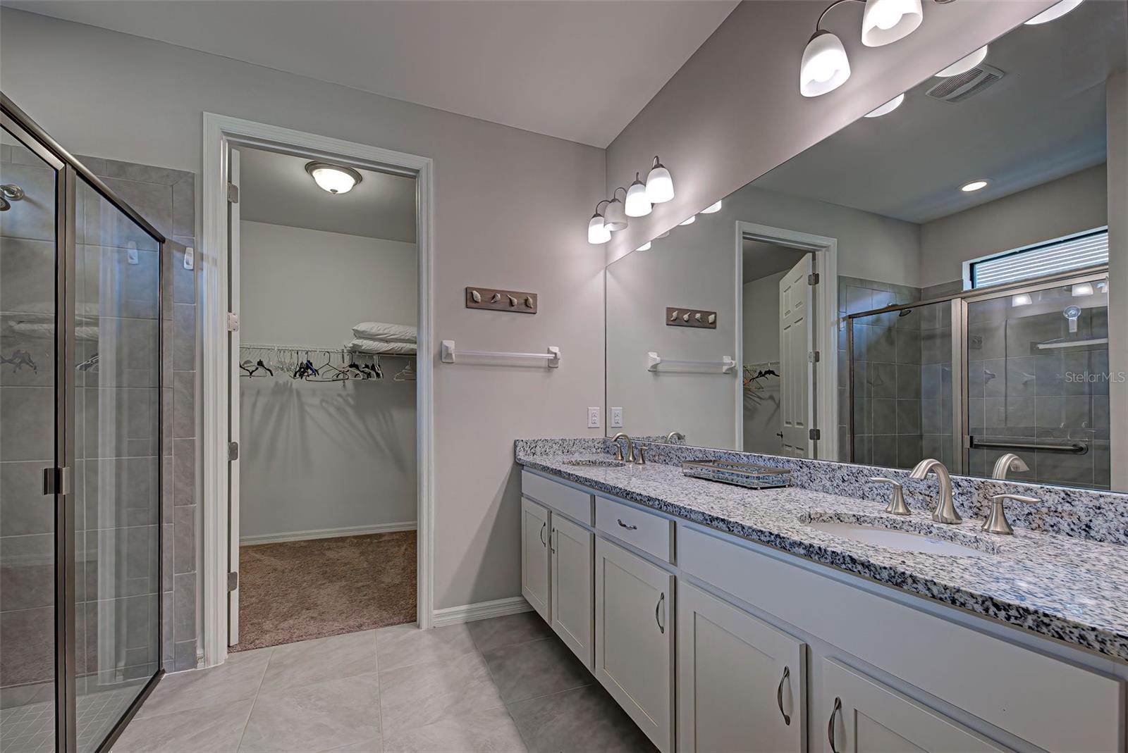 Listing photo id 36 for 11976 Blazing Star Drive