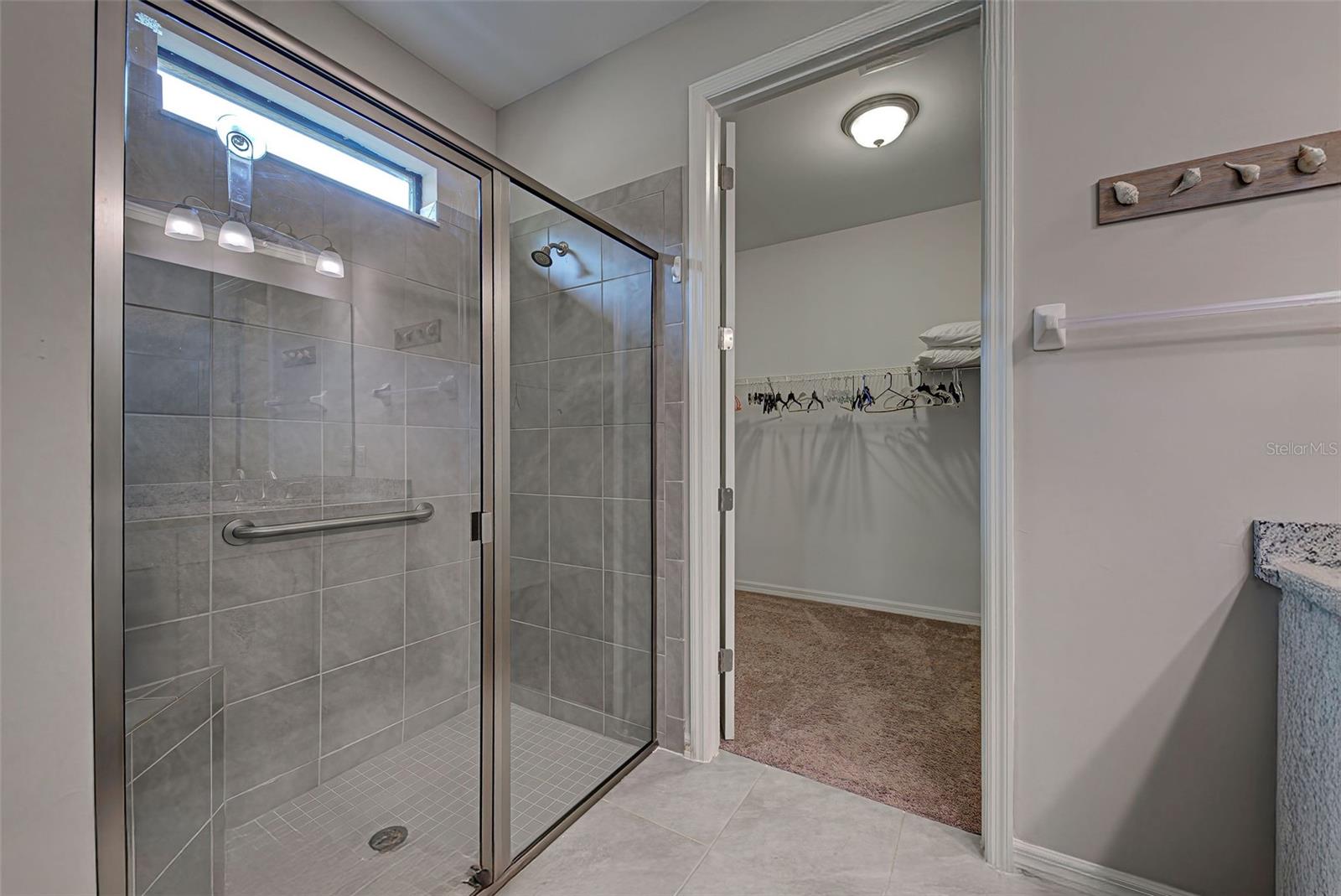Listing photo id 41 for 11976 Blazing Star Drive