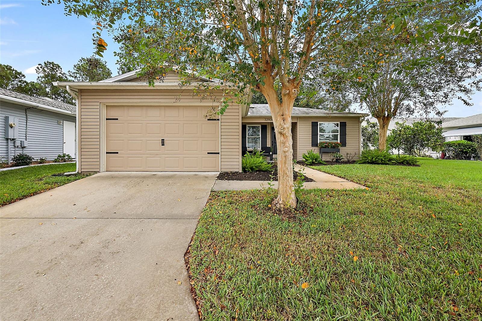 Details for 32904 Enchanted Oaks Lane, LEESBURG, FL 34748