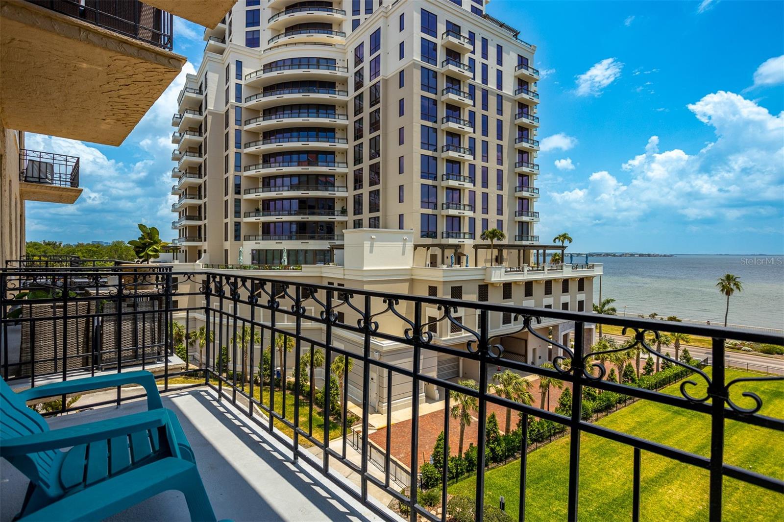 Image 3 of 42 For 2109 Bayshore Boulevard 502