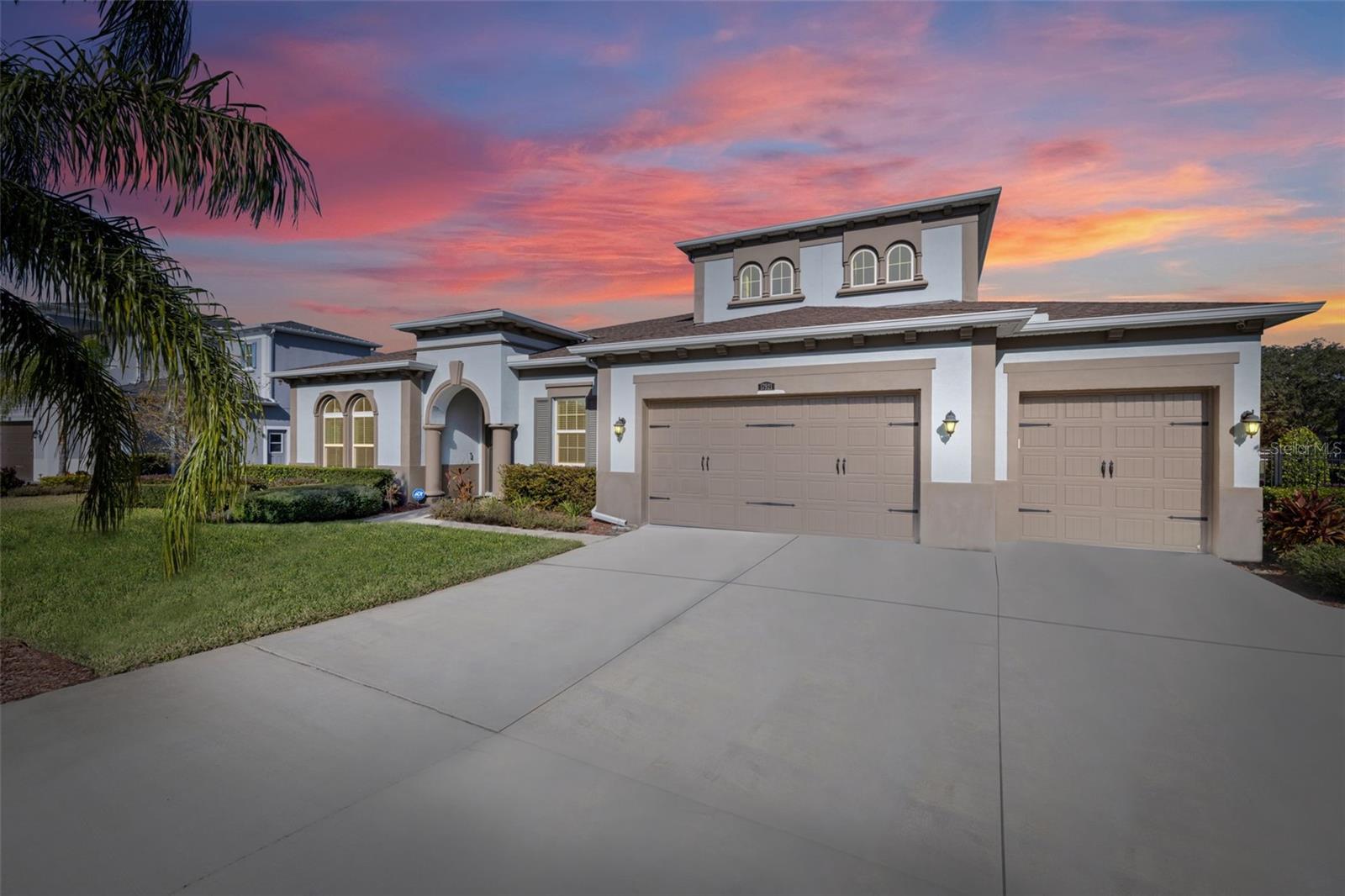 Listing photo id 51 for 17921 Barn Close Drive