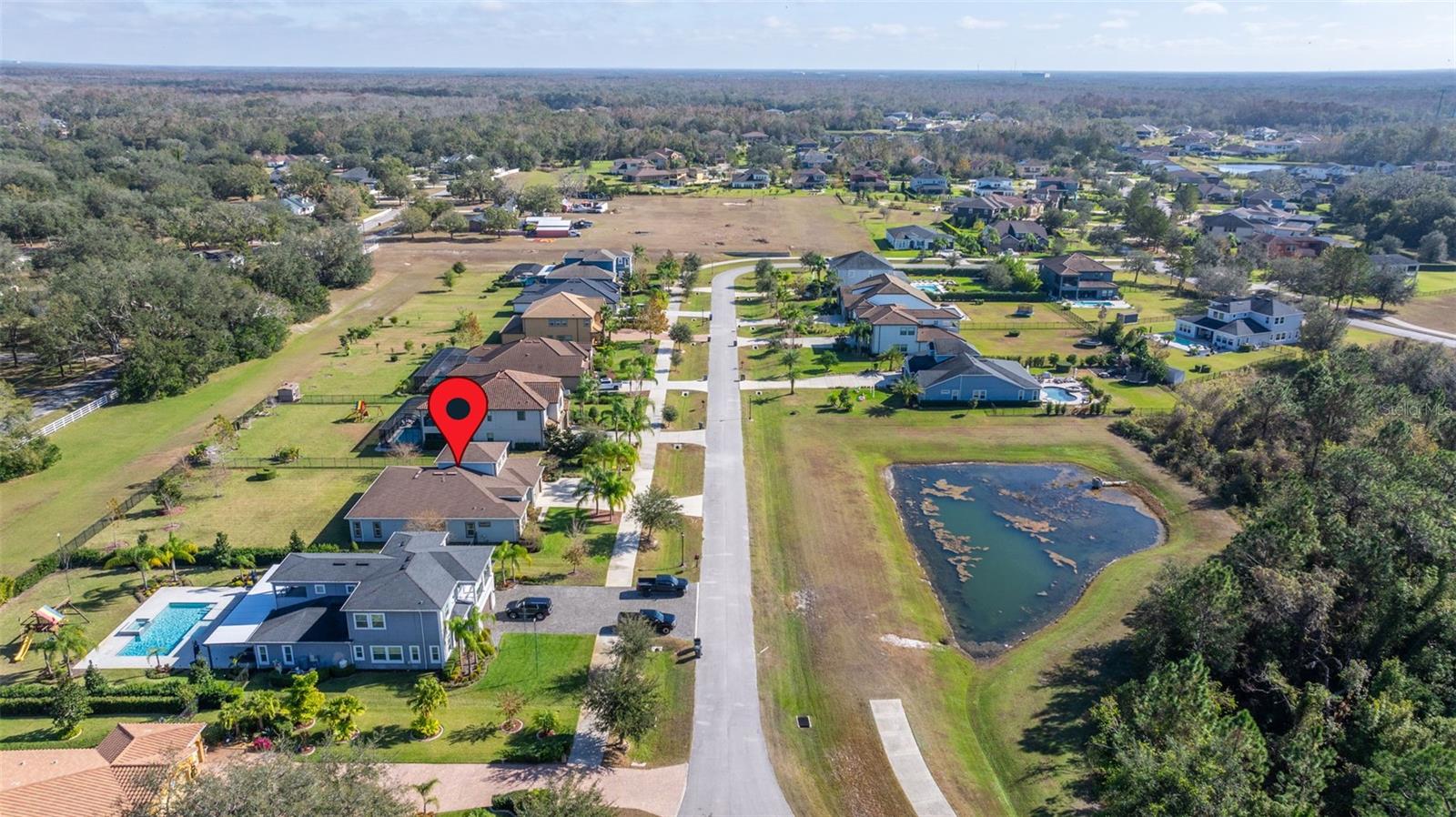 Listing photo id 59 for 17921 Barn Close Drive