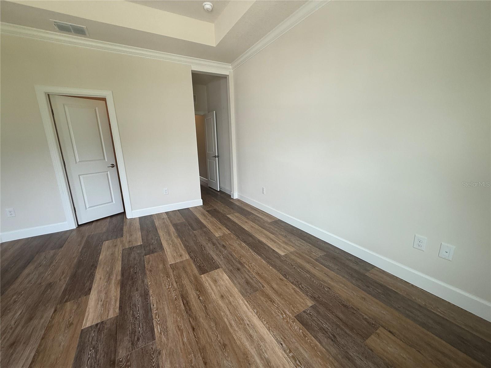 Image 39 of 48 For 5727 Desert Rose Place