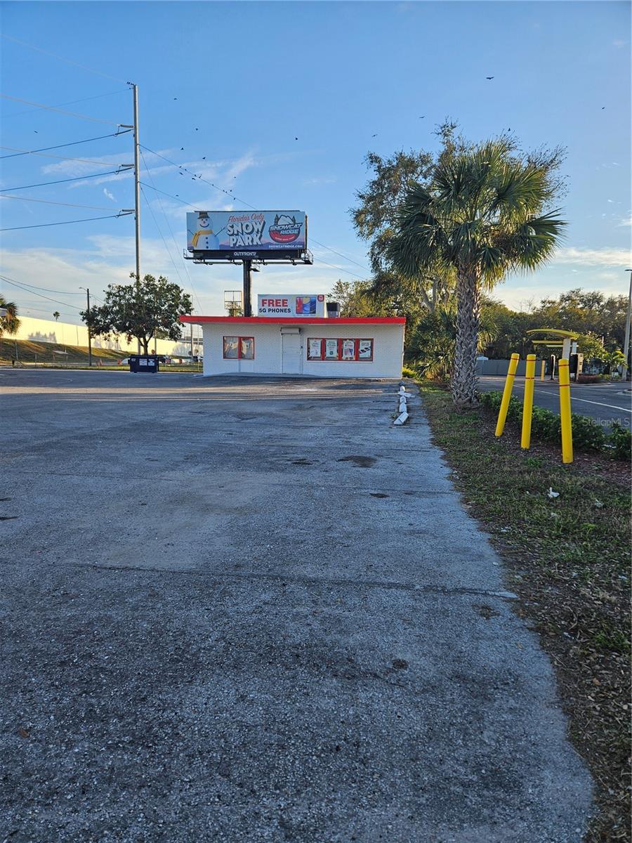 Image 3 of 3 For 507 Dr Martin Luther King Jr Boulevard