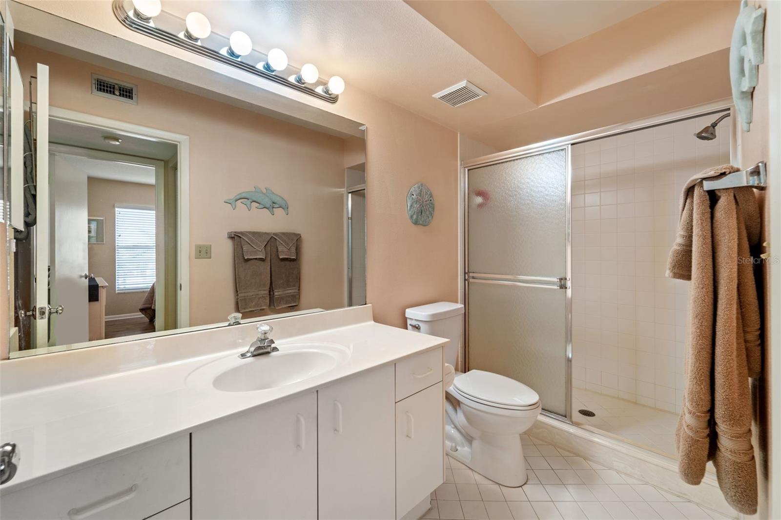 Listing photo id 24 for 6021 Bahia Del Mar Circle 534