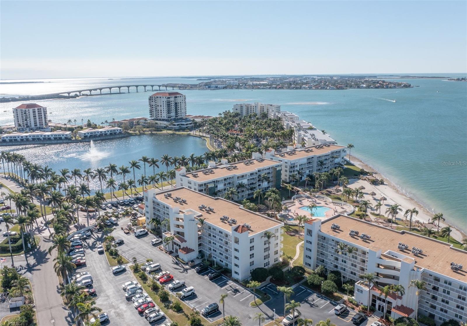 Listing photo id 26 for 6021 Bahia Del Mar Circle 534