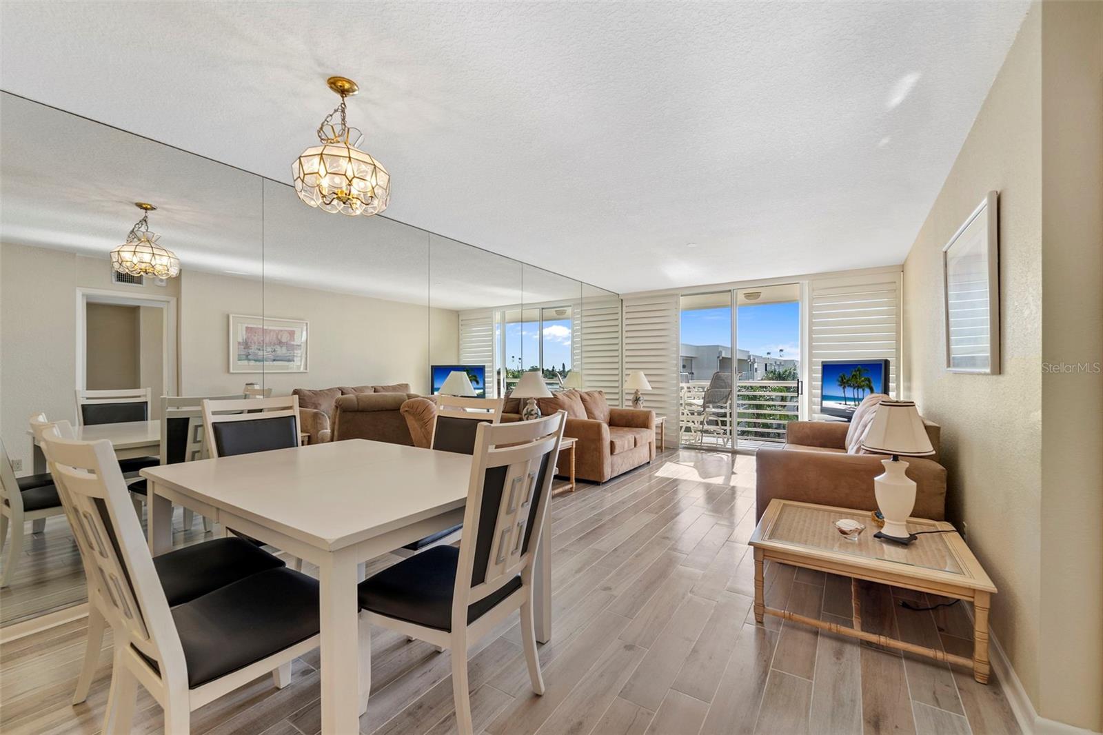 Listing photo id 5 for 6021 Bahia Del Mar Circle 534