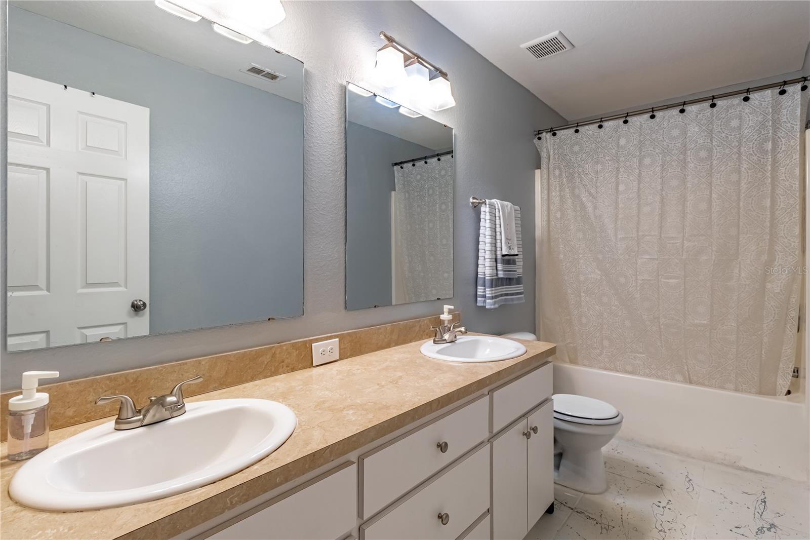 Image 15 of 28 For 785 Childs Avenue