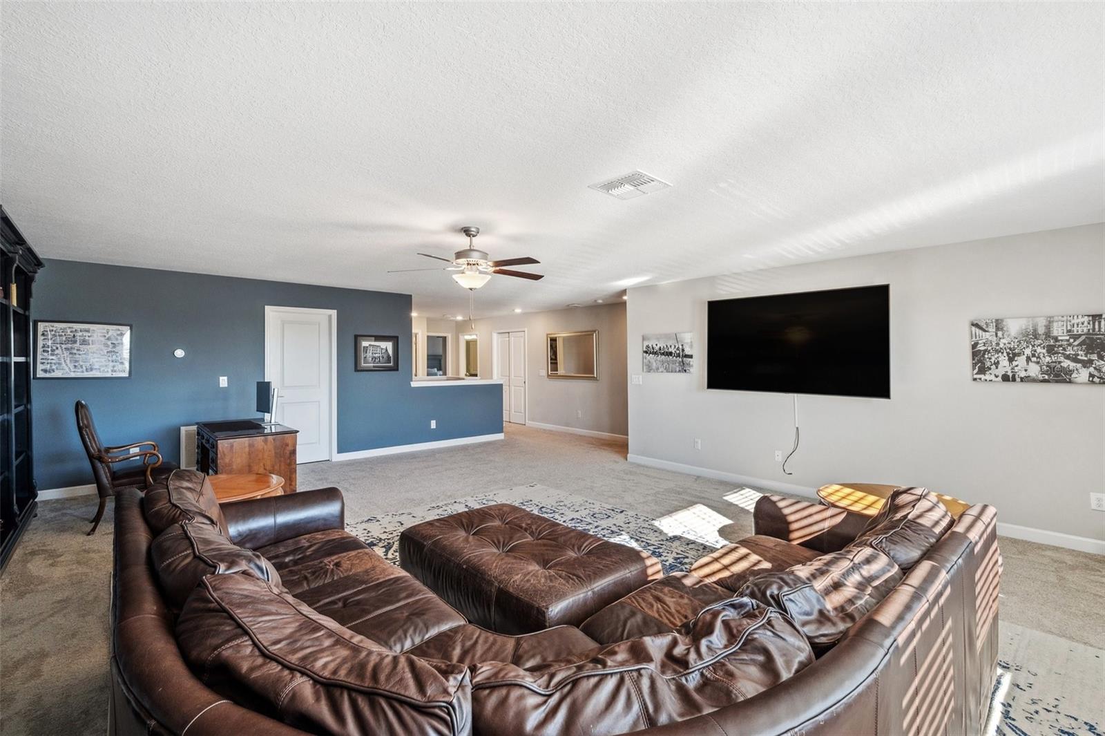 Listing photo id 27 for 9928 Ivory Drive