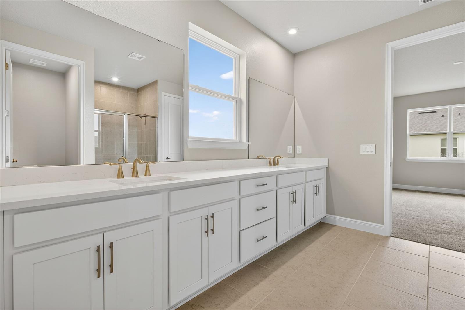 Image 21 of 41 For 12404 52nd Street E