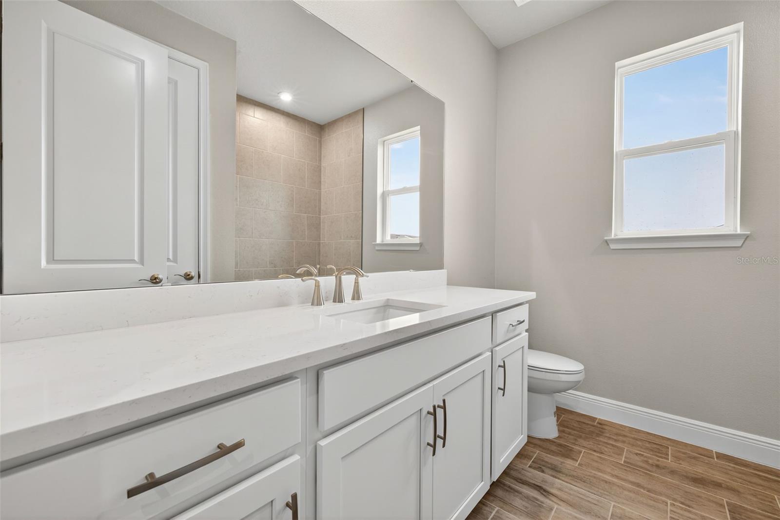 Image 24 of 41 For 12404 52nd Street E