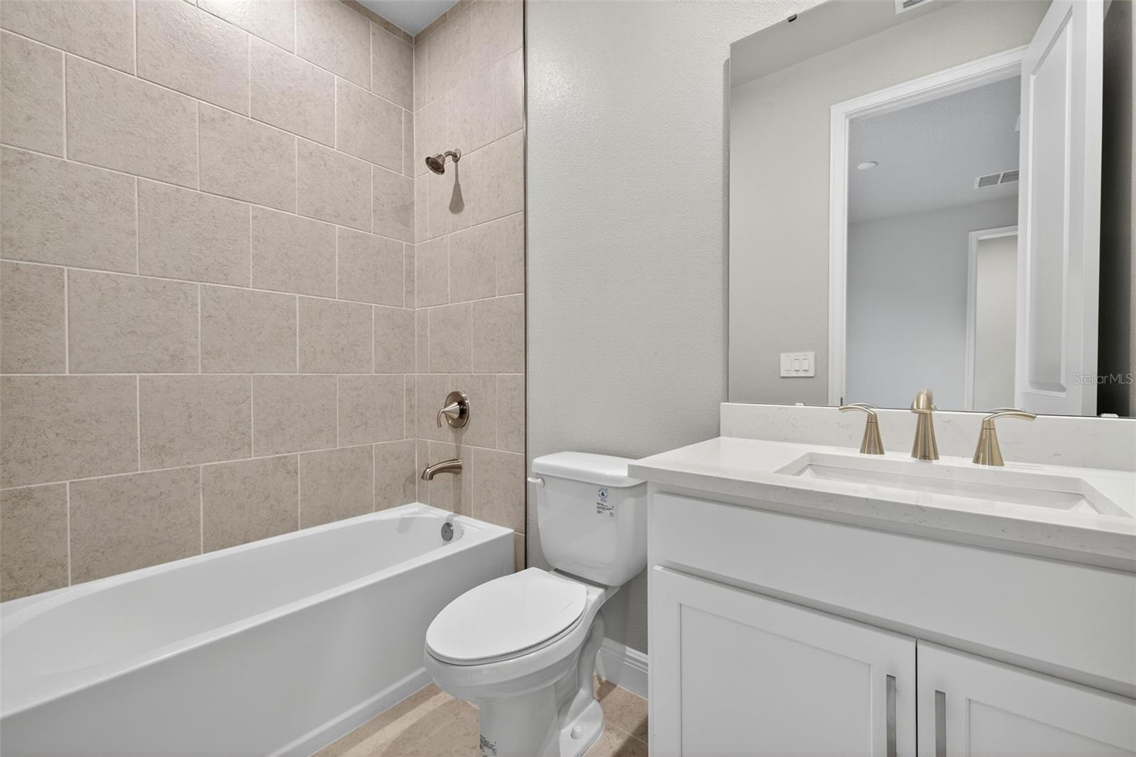 Image 27 of 41 For 12404 52nd Street E
