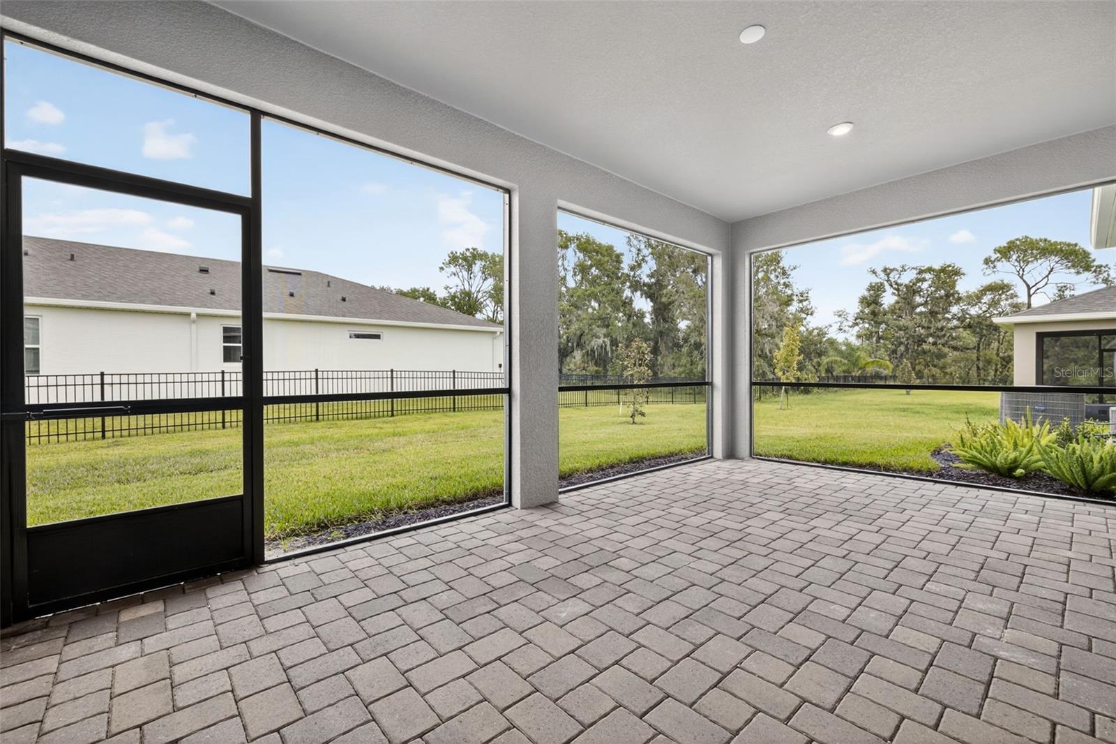 Image 29 of 41 For 12404 52nd Street E
