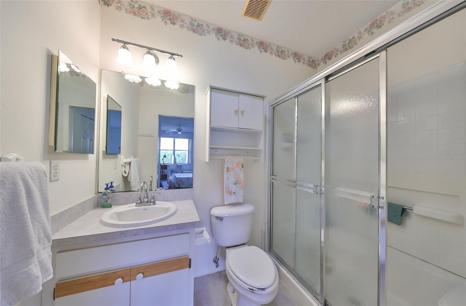 Image 20 of 41 For 2620 Newcomb Court