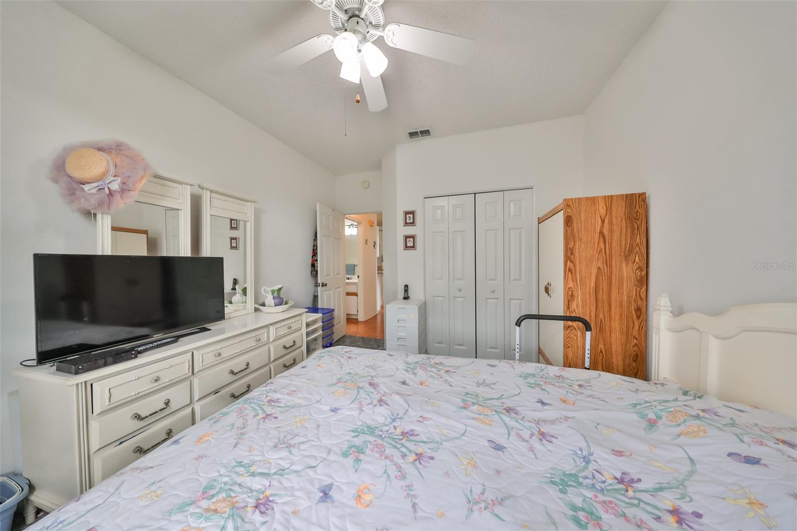 Image 21 of 41 For 2620 Newcomb Court