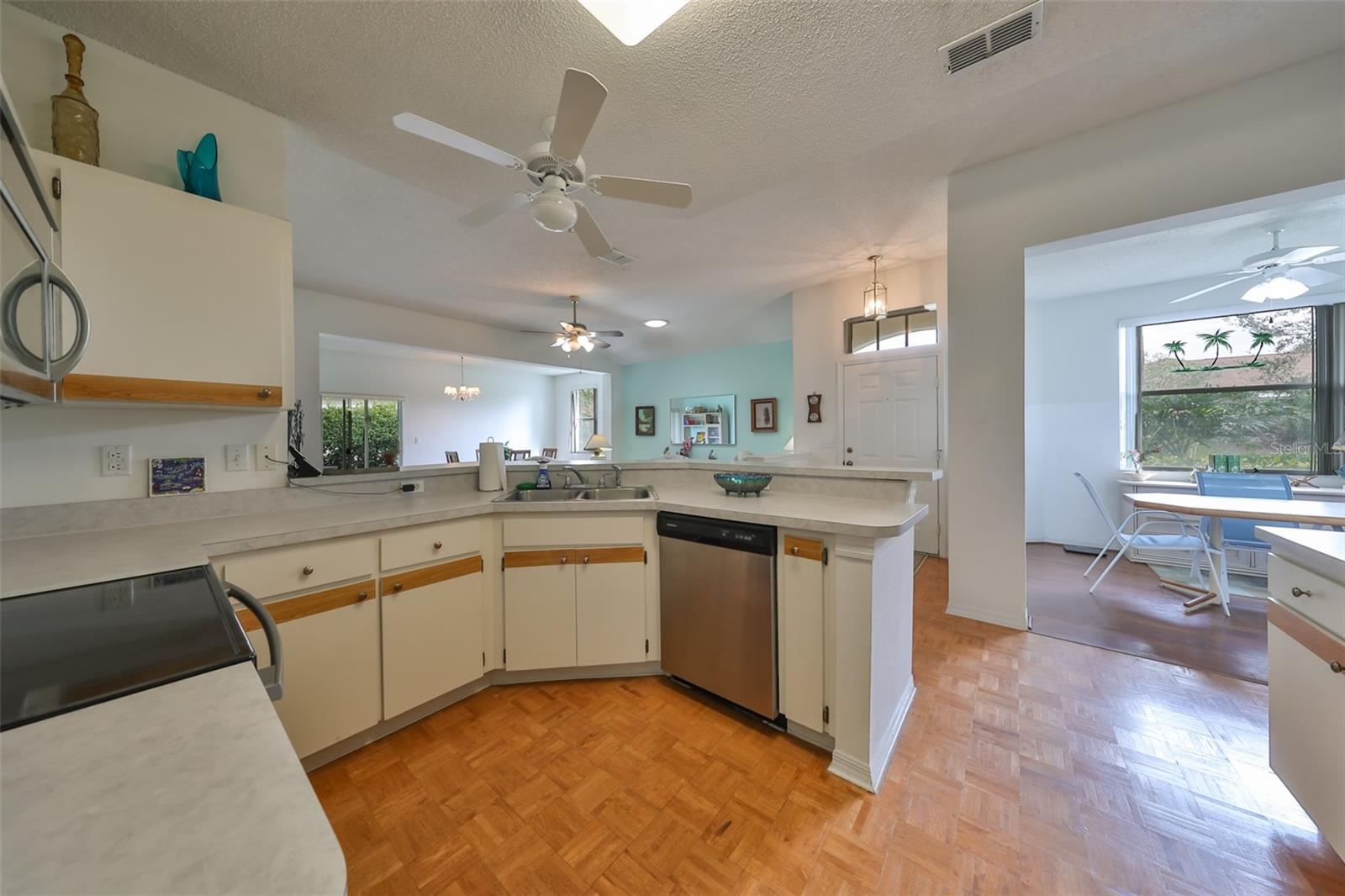 Image 4 of 41 For 2620 Newcomb Court