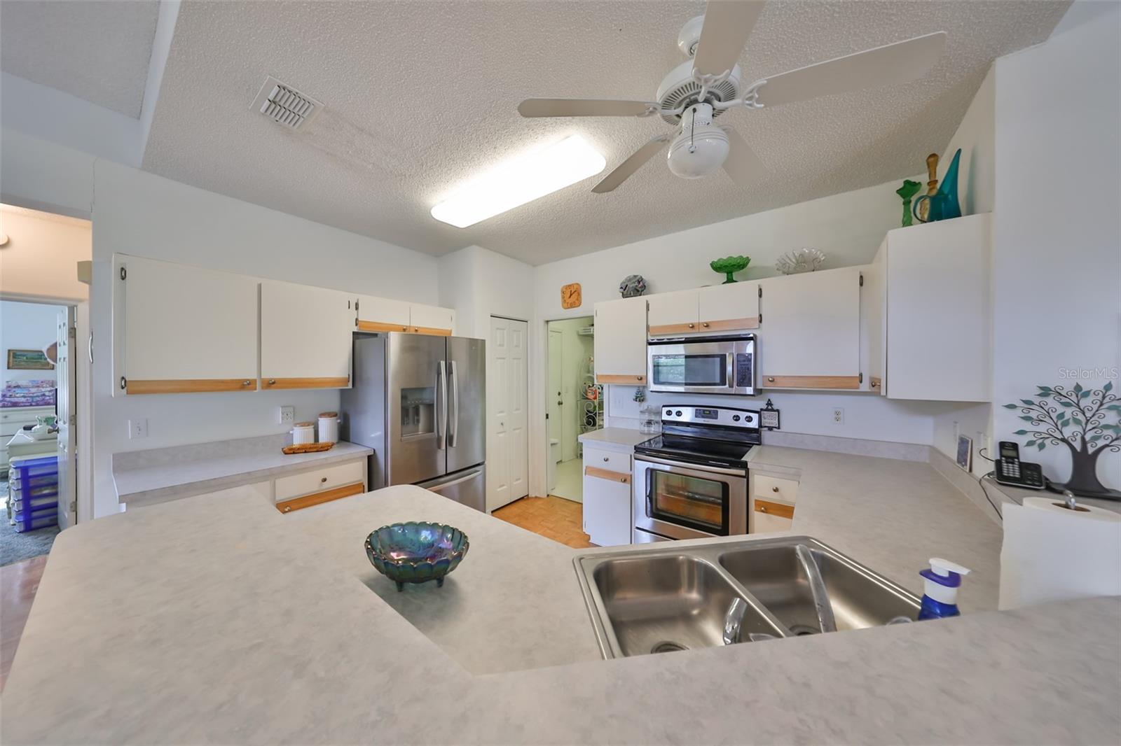 Image 6 of 41 For 2620 Newcomb Court