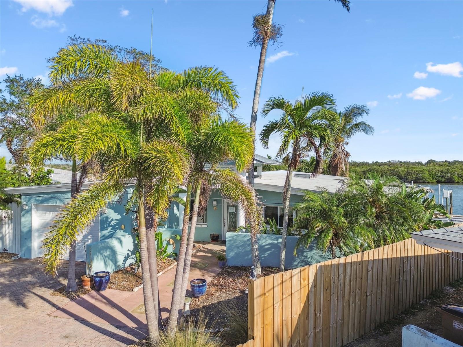 Listing photo id 28 for 363 Bahia Vista Drive