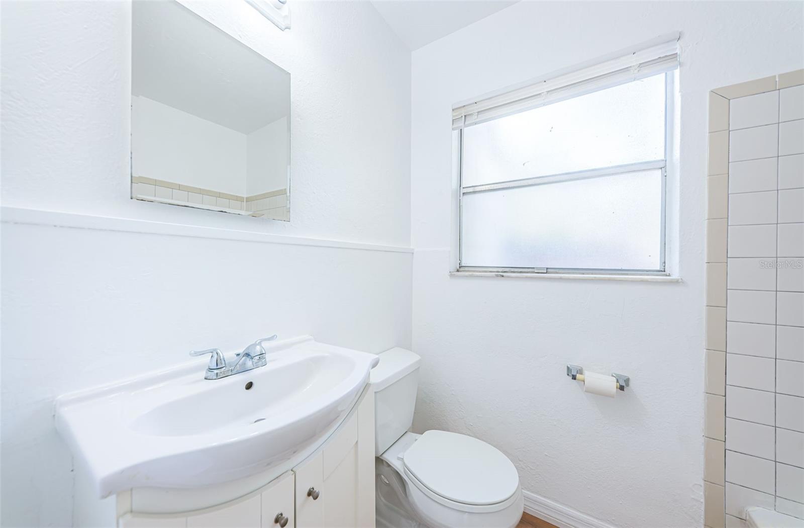 Listing photo id 15 for 601 Paris Avenue S