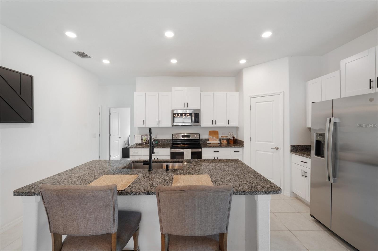 Image 11 of 31 For 5493 Blue Azure Drive