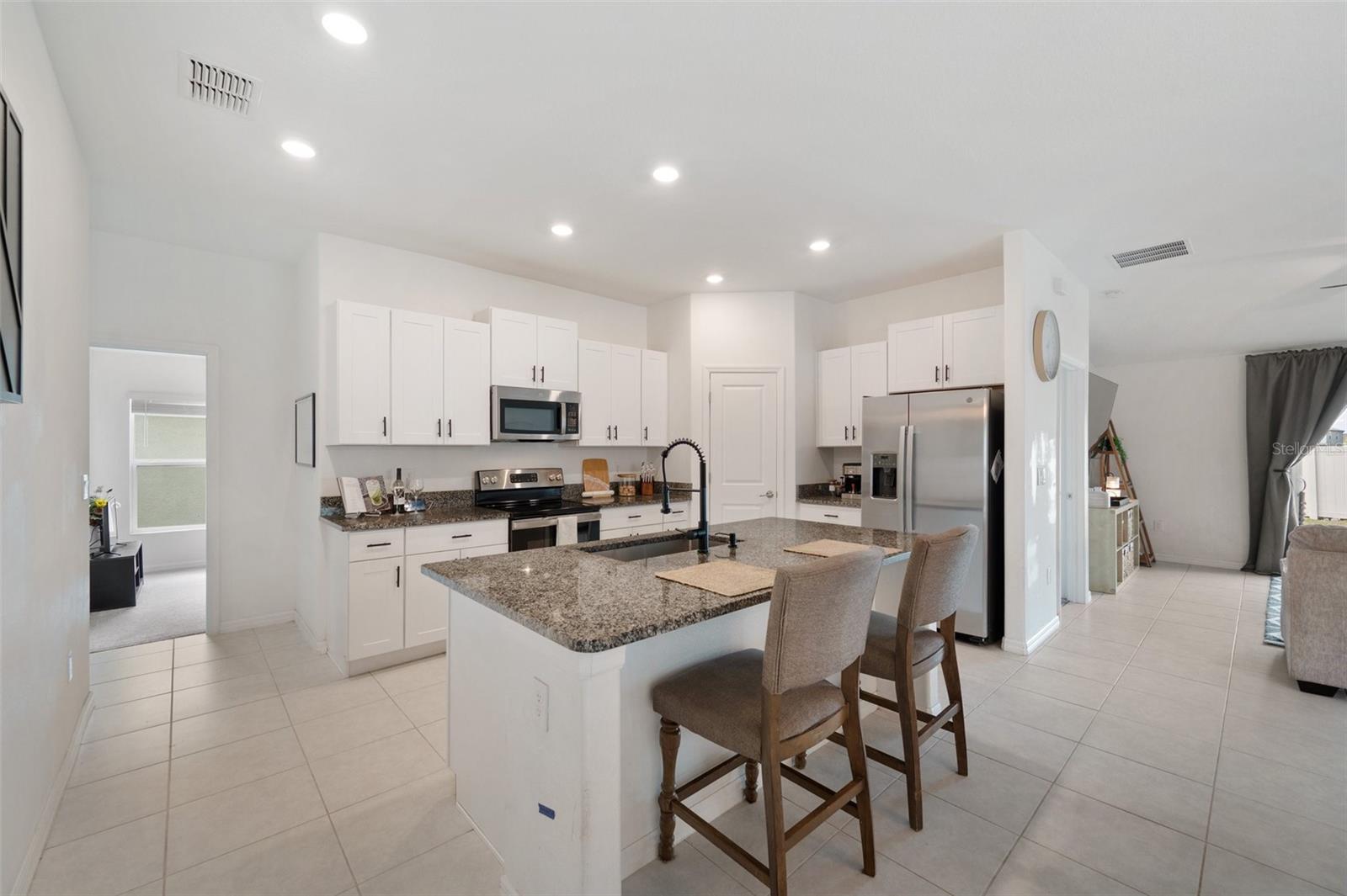 Image 7 of 31 For 5493 Blue Azure Drive