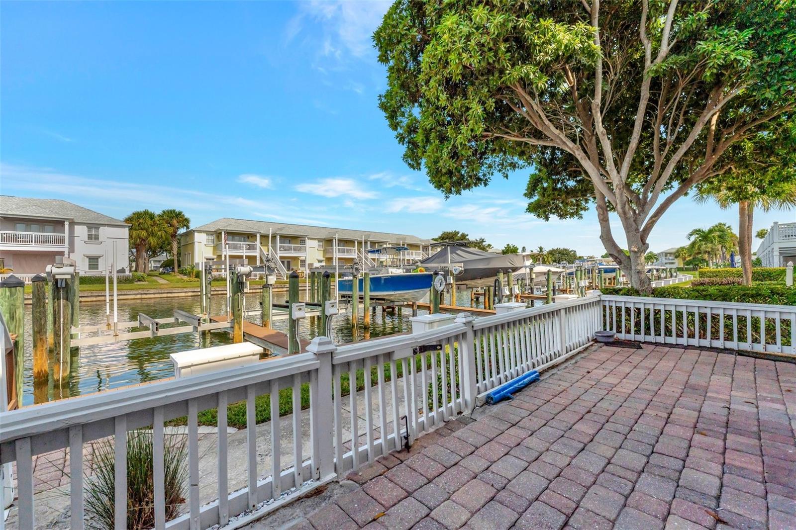 Image 20 of 44 For 4827 Coquina Key Drive Se B