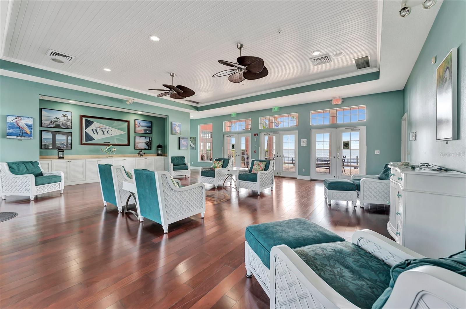 Image 33 of 44 For 4827 Coquina Key Drive Se B