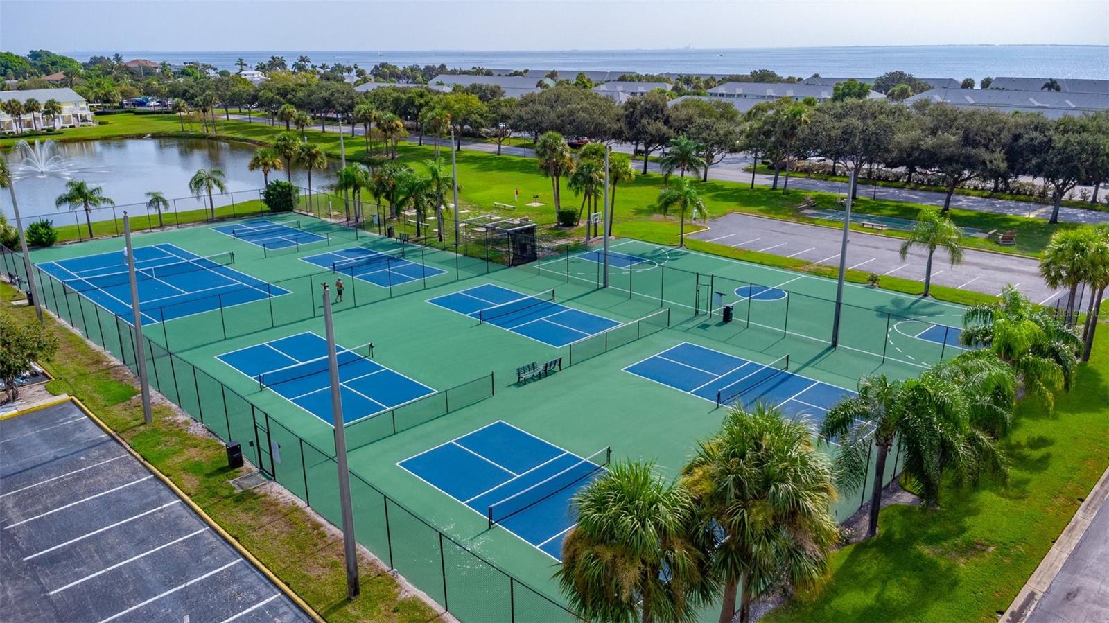 Image 46 of 54 For 4827 Coquina Key Drive Se B