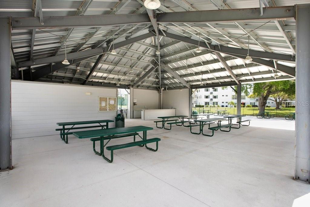 Image 13 of 46 For 2434 Australia Way E 42