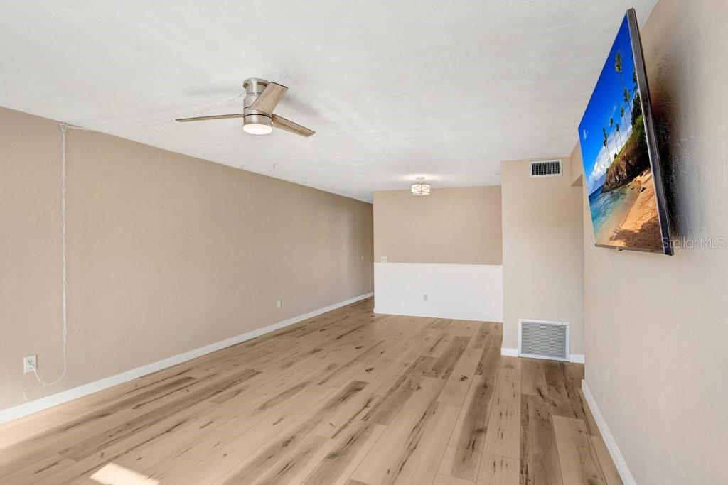 Image 22 of 46 For 2434 Australia Way E 42