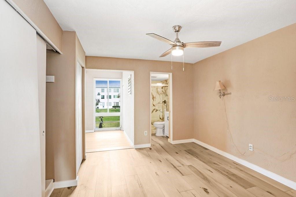 Image 31 of 46 For 2434 Australia Way E 42