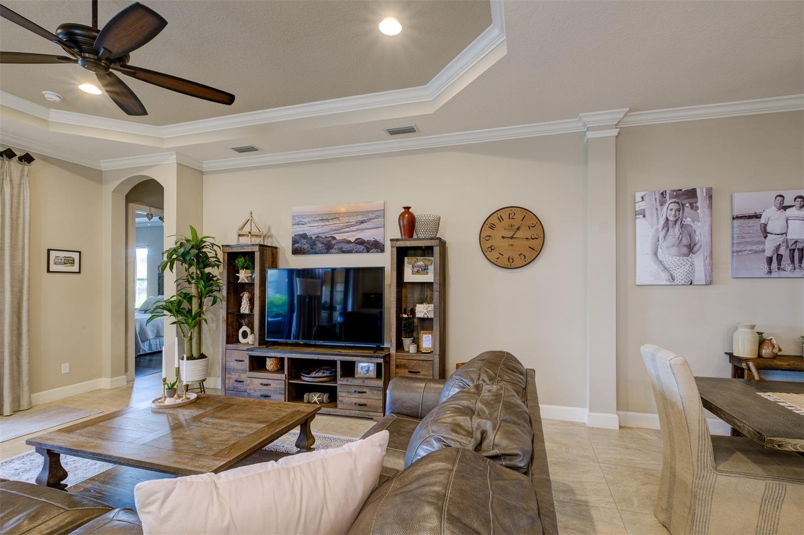 Listing photo id 25 for 13118 Sorrento Way