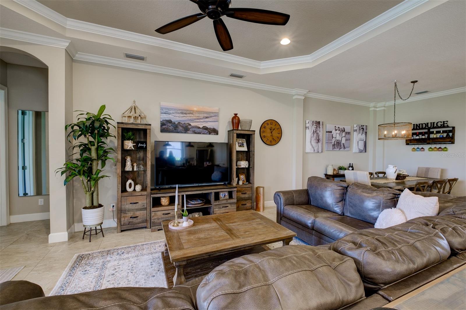 Listing photo id 27 for 13118 Sorrento Way