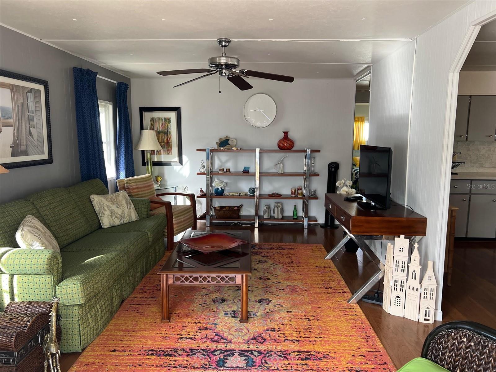 Image 11 of 31 For 12651 Seminole Boulevard 15b