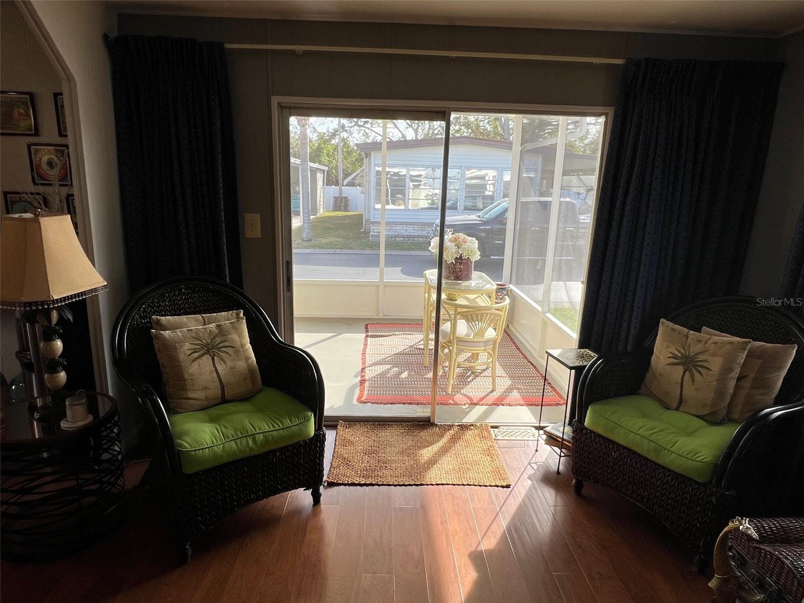 Image 14 of 31 For 12651 Seminole Boulevard 15b