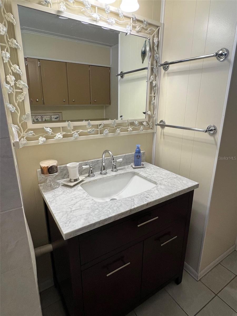 Image 23 of 31 For 12651 Seminole Boulevard 15b