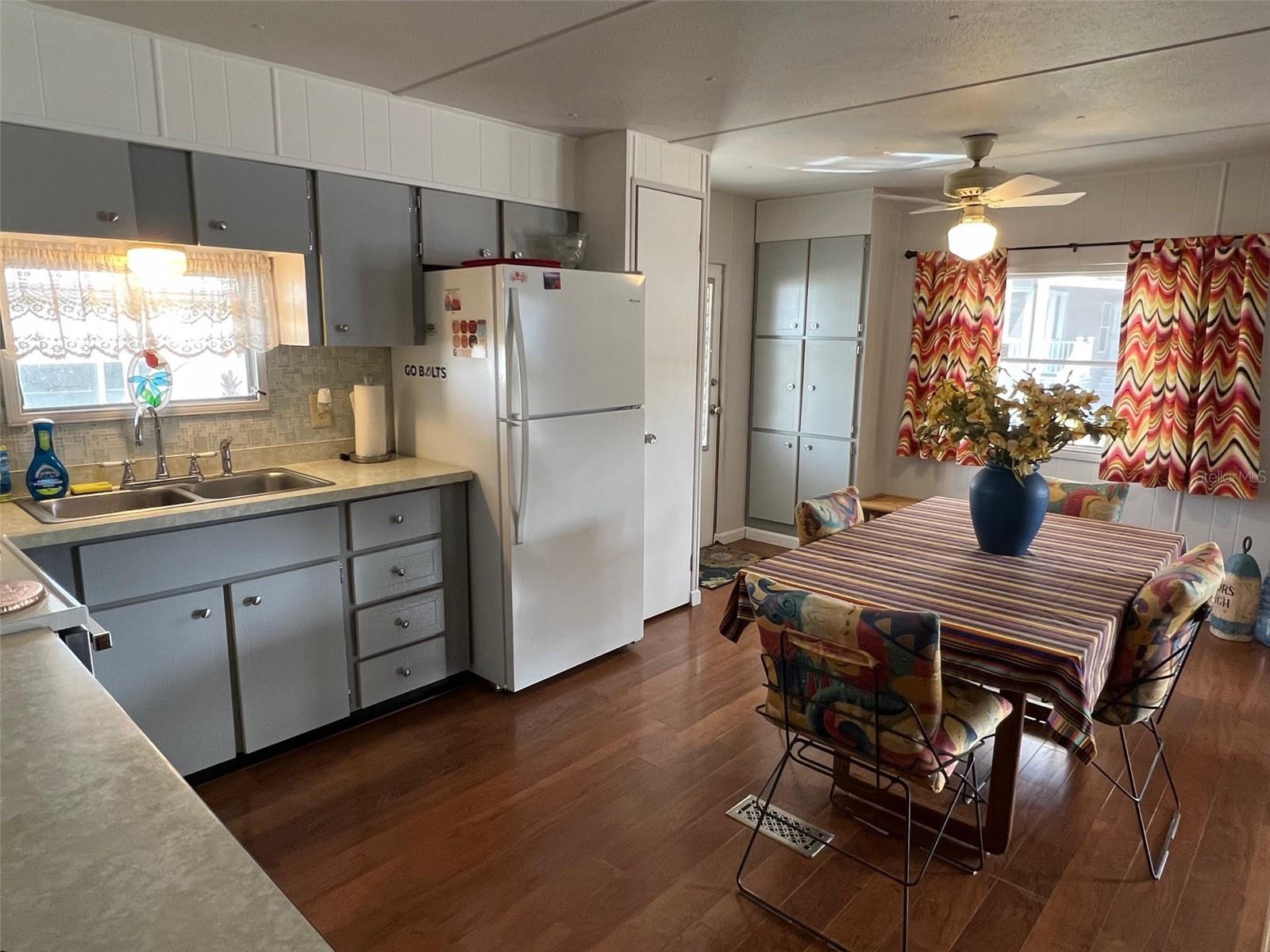Image 6 of 31 For 12651 Seminole Boulevard 15b