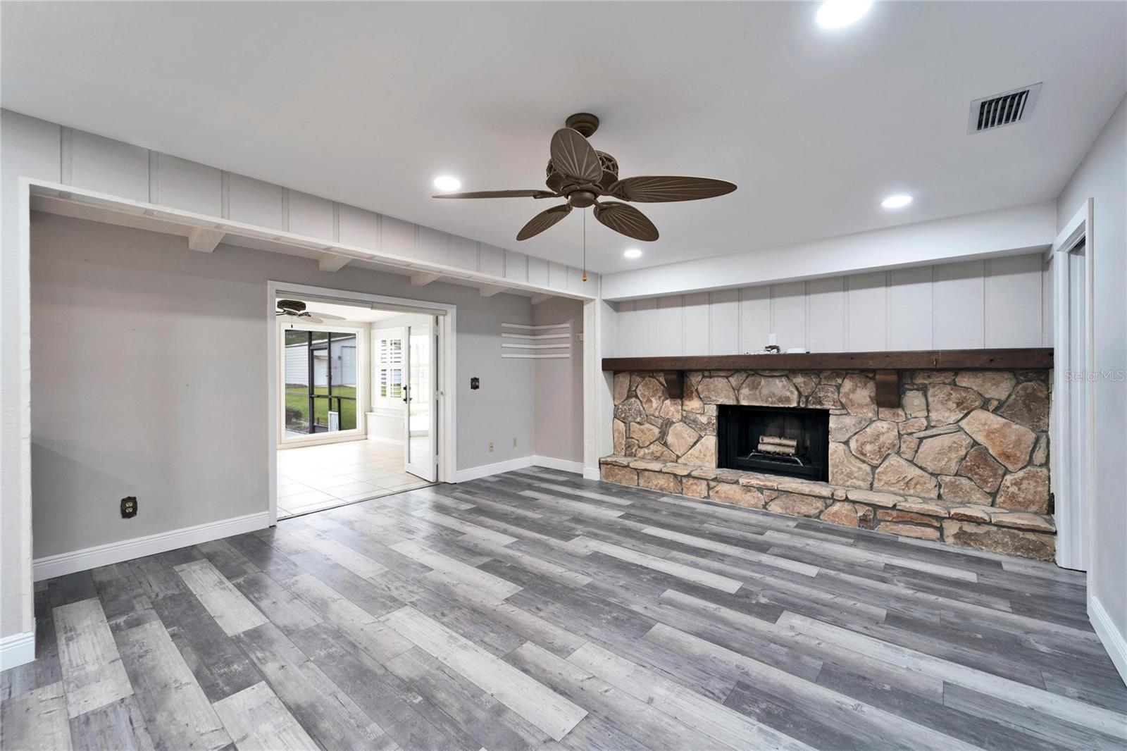 Listing photo id 26 for 11303 Leprechaun Drive