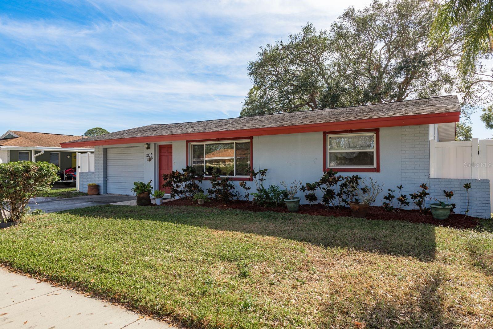 Details for 1809 Chinaberry Drive, OLDSMAR, FL 34677