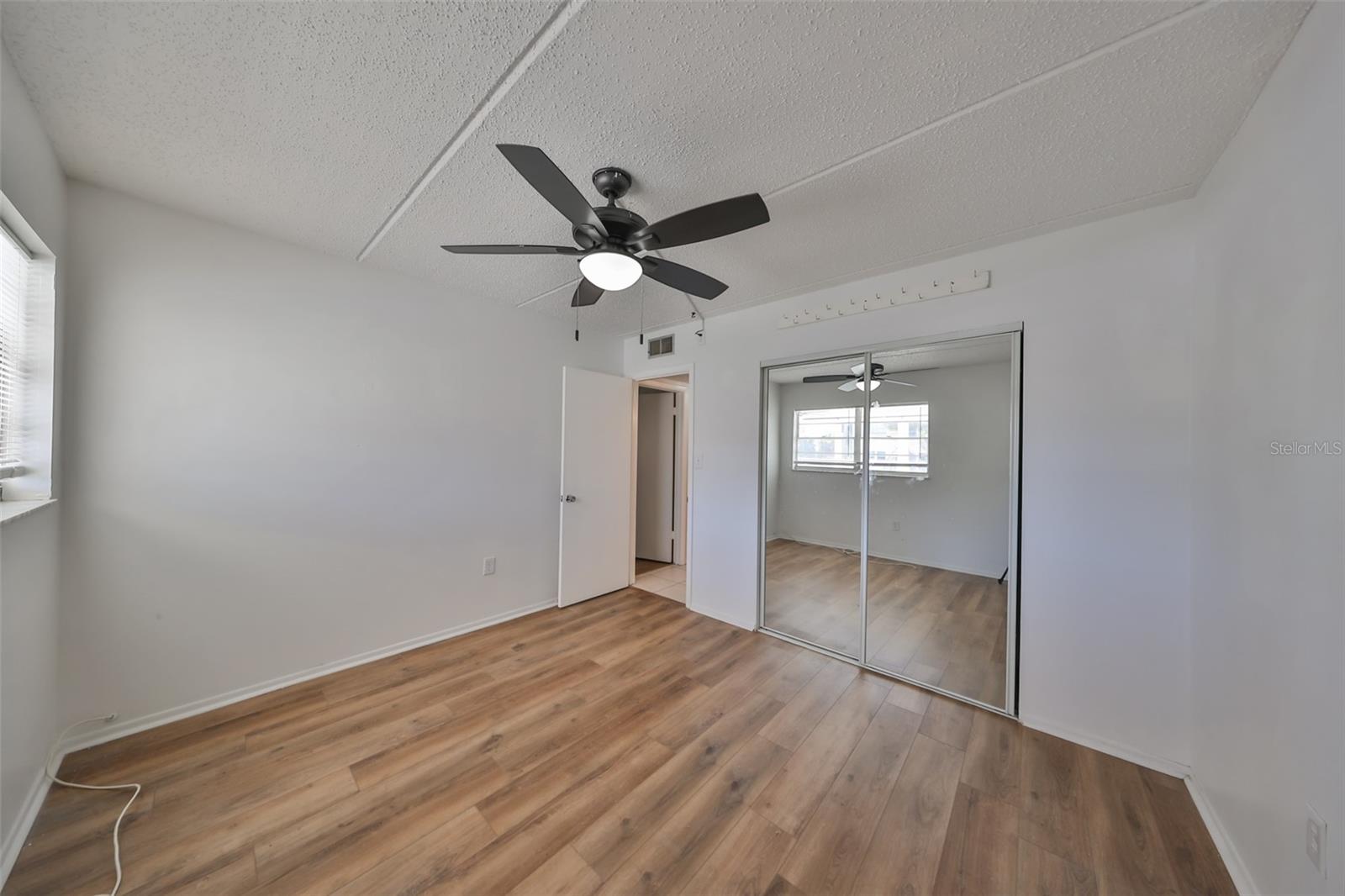 Image 11 of 24 For 11700 Park Boulevard 209