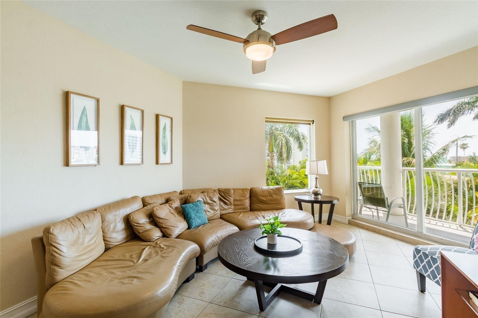 Image 14 of 25 For 11605 Gulf Boulevard 307