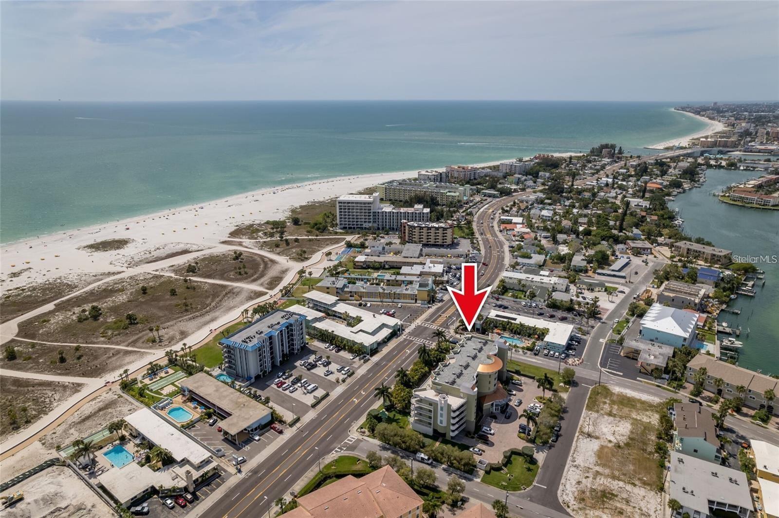 Image 2 of 25 For 11605 Gulf Boulevard 307