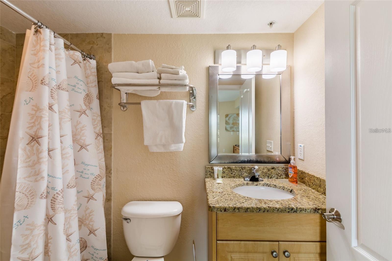 Image 22 of 25 For 11605 Gulf Boulevard 307