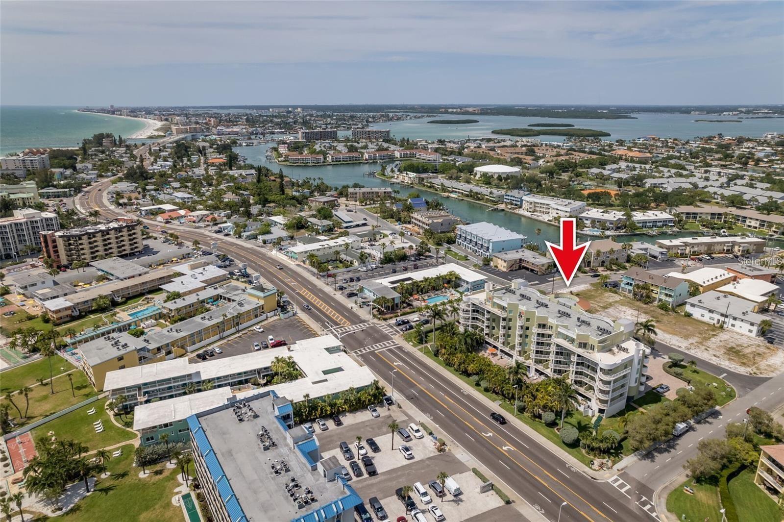 Image 3 of 25 For 11605 Gulf Boulevard 307