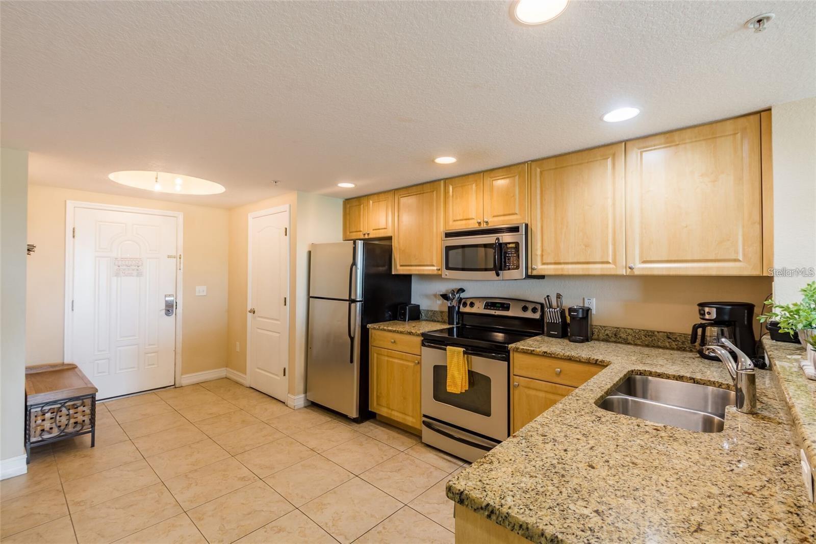 Image 9 of 25 For 11605 Gulf Boulevard 307